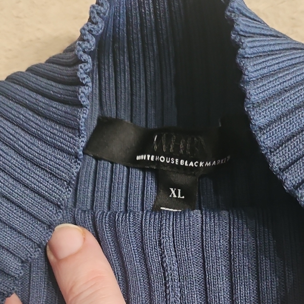 White House Black Market Blue Ribbed Sleeveless Top - Picture 3 of 5